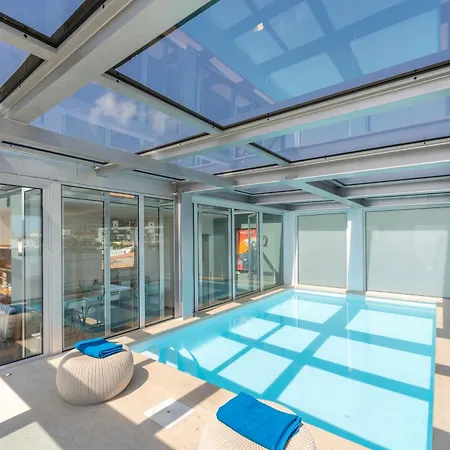 Penthouse Boa Vista - Private Pool & Sea Views *