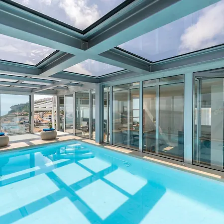 Penthouse Boa Vista - Private Pool & Sea Views *